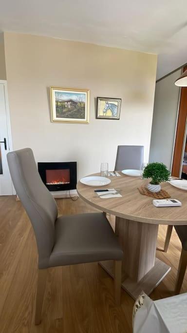 Stunning Lake And Mountain Views - Velkoski Apartments Ochryda Zewnętrze zdjęcie